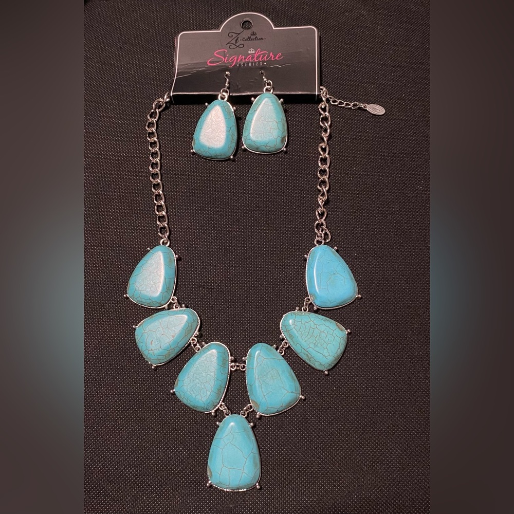 ❣️Blue crackle stone Zi necklace.❣️*